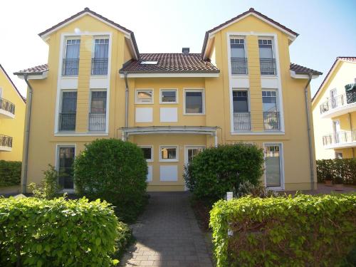 Schloonseevillen FeWo 19 — 4-Star Luxury Hotel in Seebad Bansin, Germany