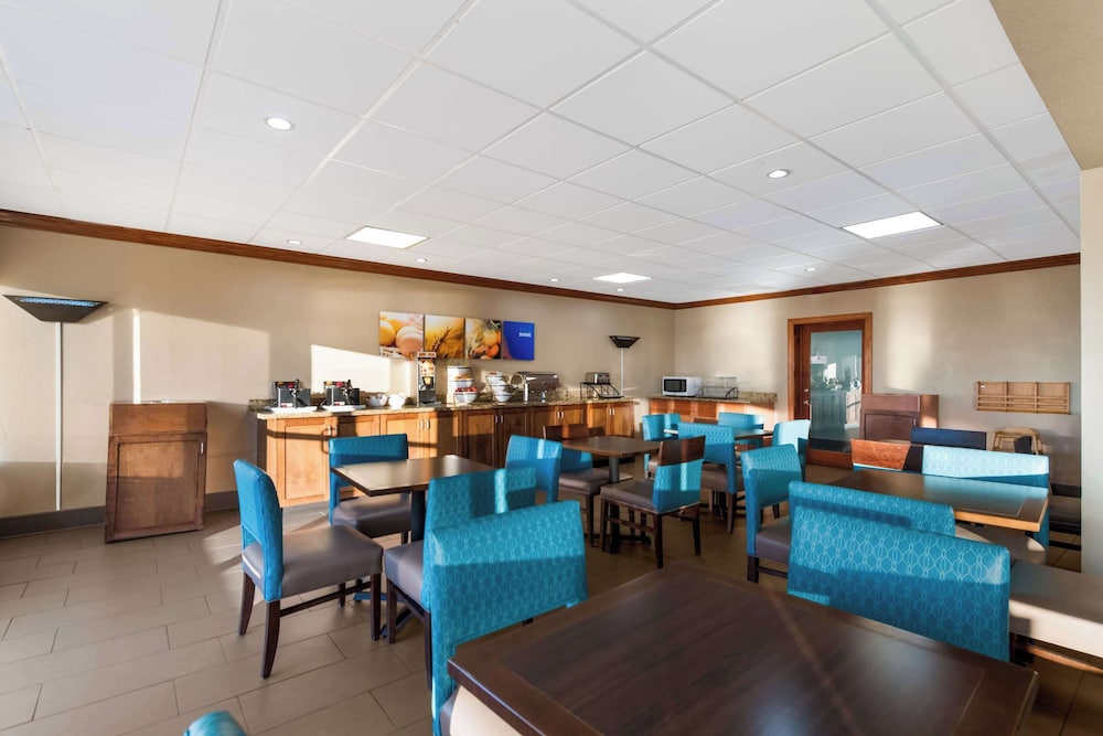 Comfort Inn South Oceanfront - photo 50