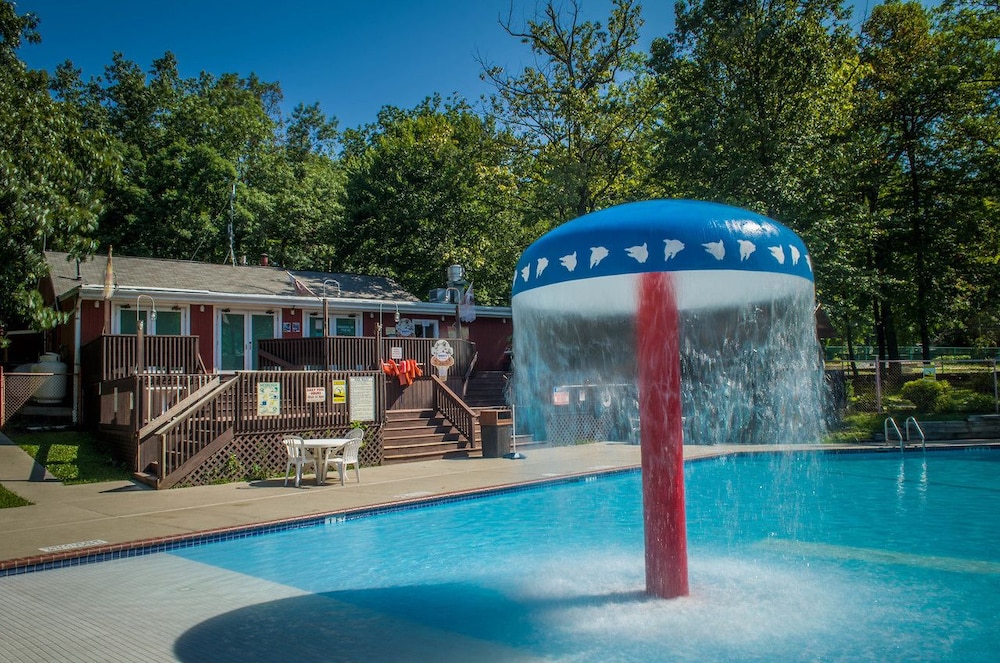 PA Dutch Country RV Resort Caravan Park - photo 2
