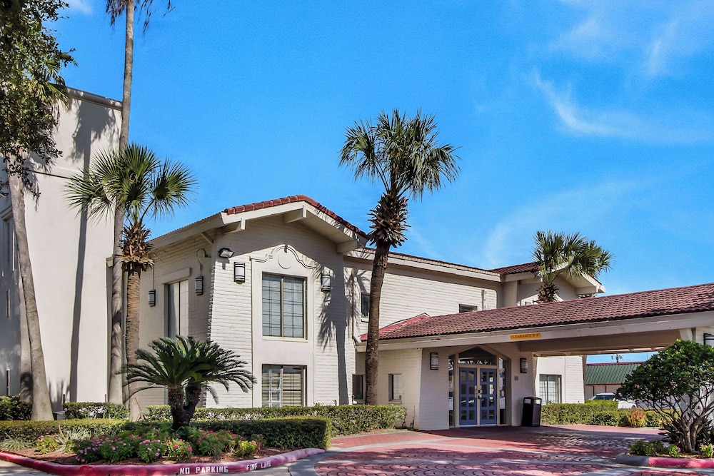 Motel 6 Baytown TX Garth Rd — hotel in Baytown