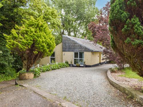 Mutton Hill Cottage — 4-Star Luxury Hotel in Pembroke, United Kingdom