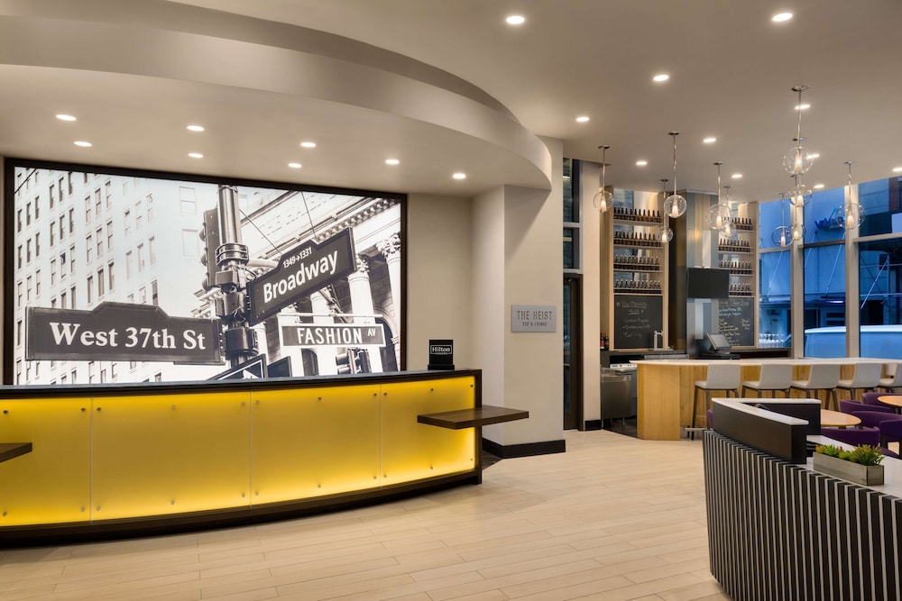 Embassy Suites by Hilton New York Manhattan Times Square - photo 8