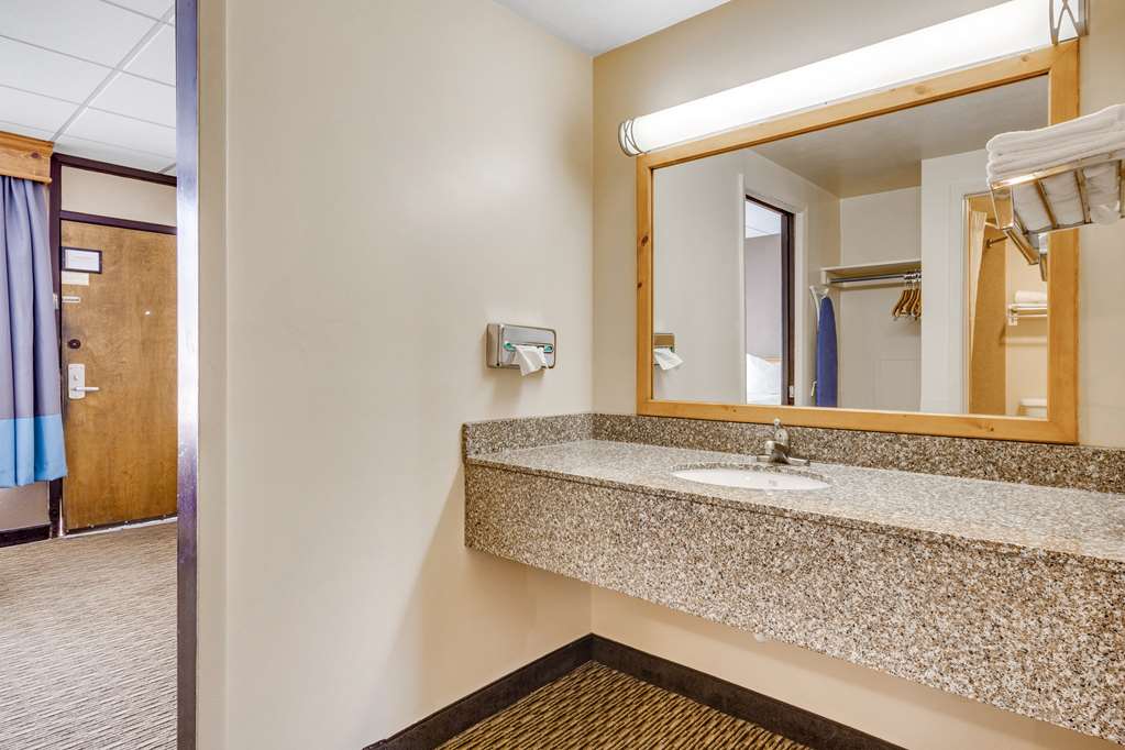 Best Western Lee's Motor Inn - photo 25