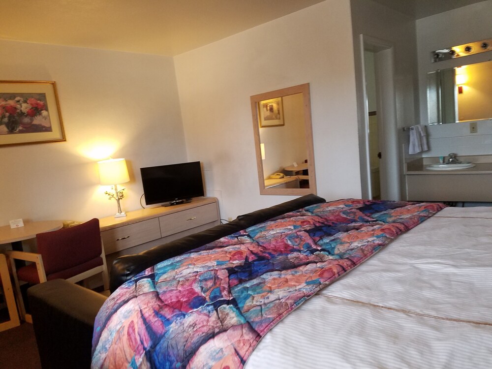 Downtown Xenion Motel - photo 14