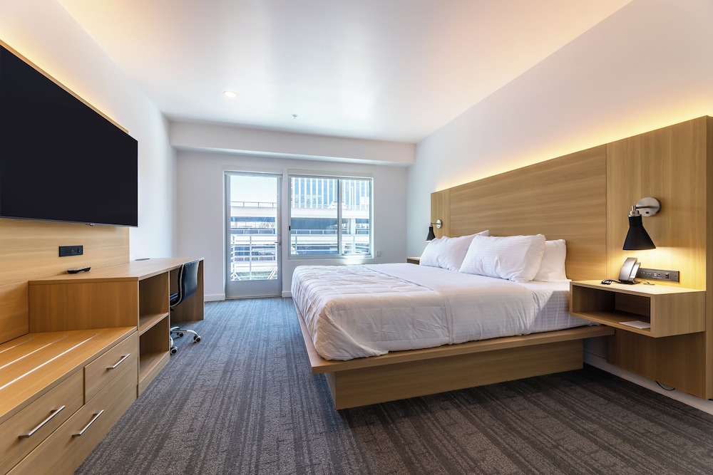 Hotel Mai Downtown Long Beach - photo 30
