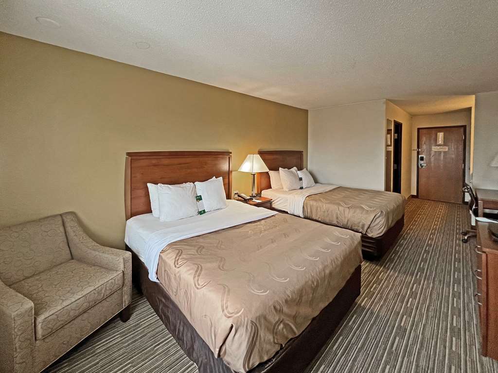 Quality Inn Mitchell I 90 - photo 19