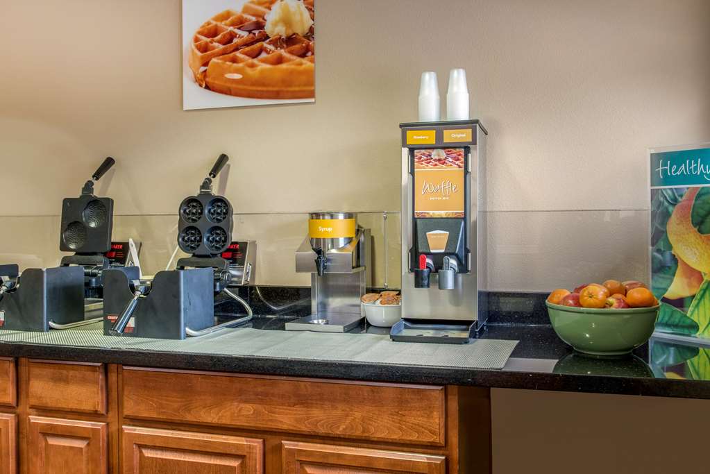 Quality Inn Bloomington near University - photo 40
