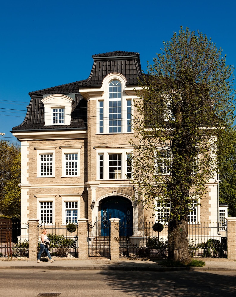 Villa Toscana — 4-Star Luxury Hotel in Kaliningrad, Russia