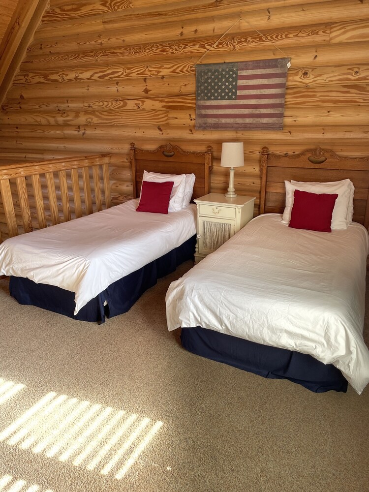 Crown Point Resort - photo 9