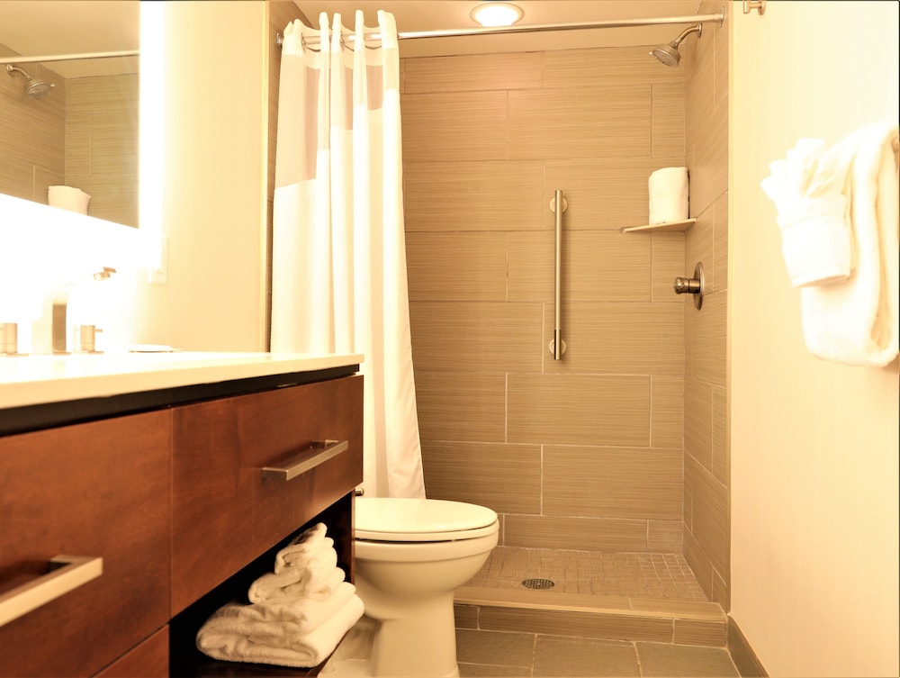 DoubleTree by Hilton Omaha Southwest - photo 21