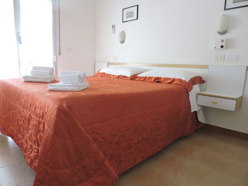 Albergo Sabrina - last minute hotel in Rimini