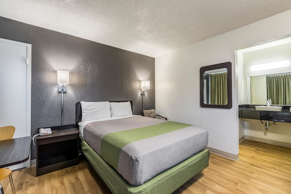 Studio 6 Pekin Il - photo 3