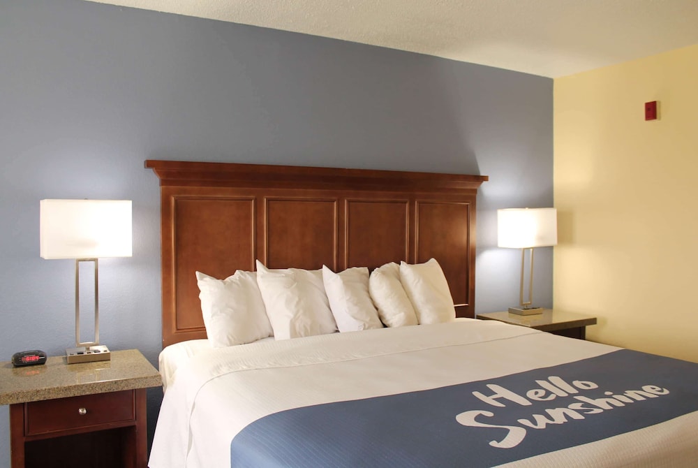 Days Inn by Wyndham Batavia Ohio - photo 7
