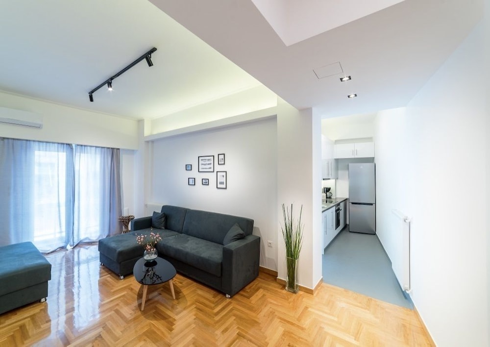 Modern Design Apartment Near Acropolis — 4-Star Luxury Hotel in Athens, Greece