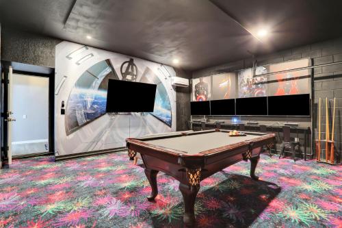 Themed Luxury 6BR Getaway with Resort Amenities - photo 26