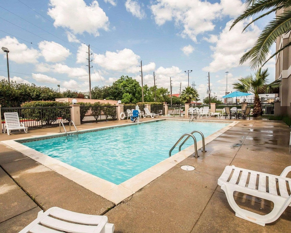 Comfort Suites Stafford Near Sugarland - photo 21
