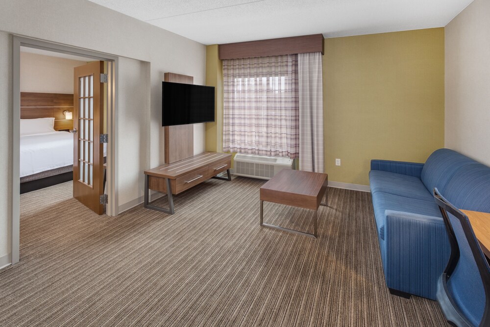 Holiday Inn Express Hotel & Suites Providence Woonsocket by IHG - photo 8