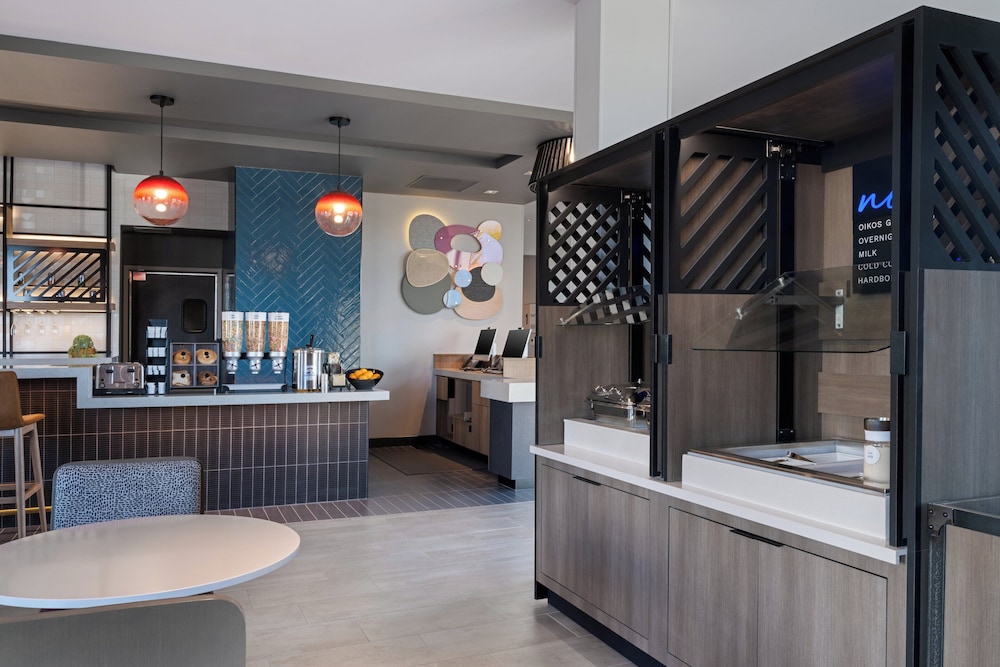 Atwell Suites Kansas City Airport by IHG - photo 30