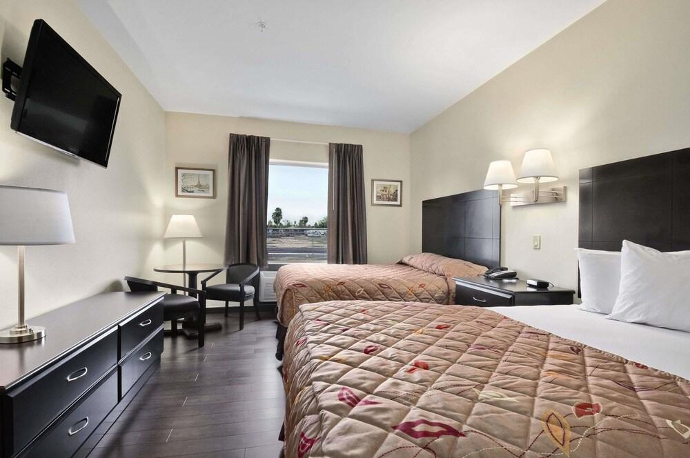 Travelodge Pharr McAllen - photo 7