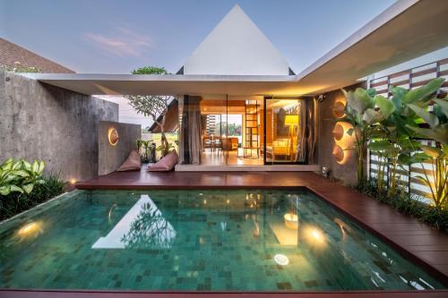 Villa Amiti Luxurious Haven Loft in Ricefields — 4-Star Luxury Hotel in Ubud, Indonesia