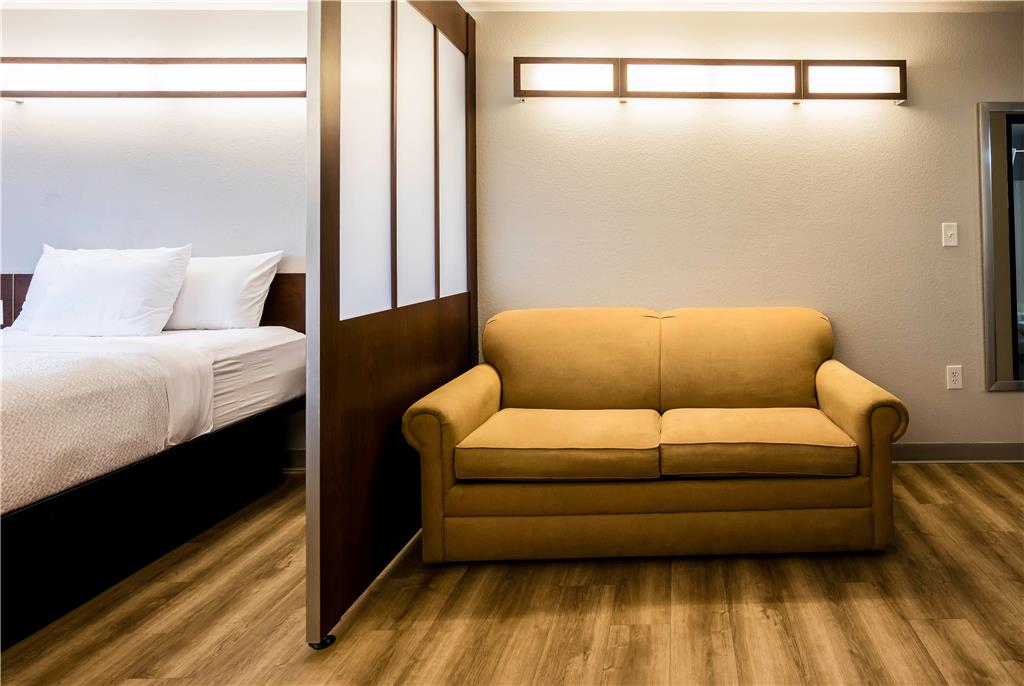 Microtel Inn & Suites by Wyndham Cheyenne - photo 36