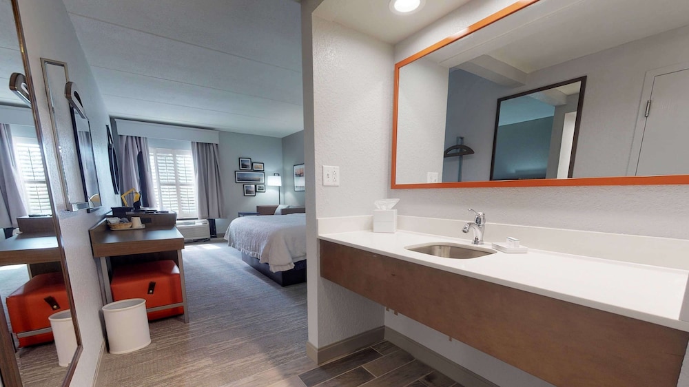 Hampton Inn St. Simons Island - photo 10
