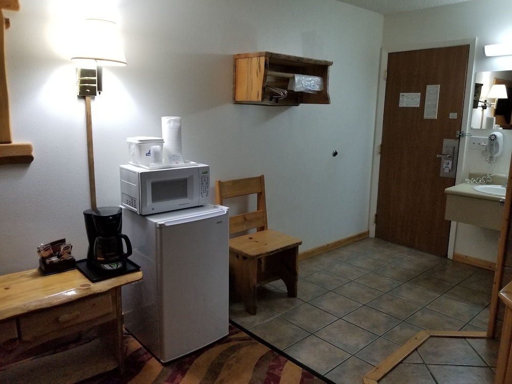 Days Inn by Wyndham Sandpoint - photo 7