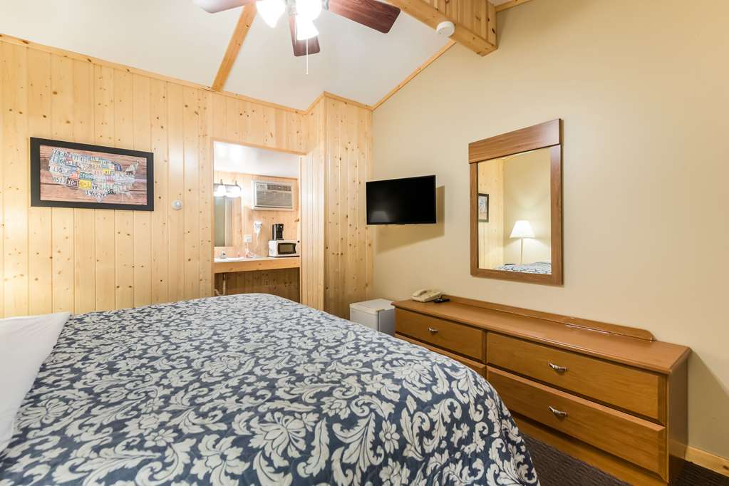 Econo Lodge Rice Lake - photo 20