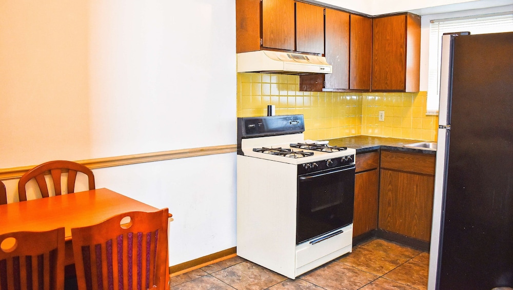 Magnuson Hotel Extended Stay Canton Ohio - photo 13