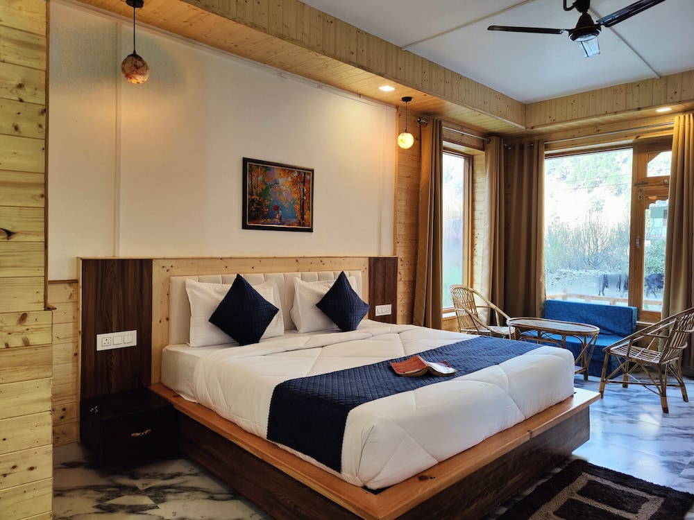 Tirthan Stone Age inn in Banjar, India