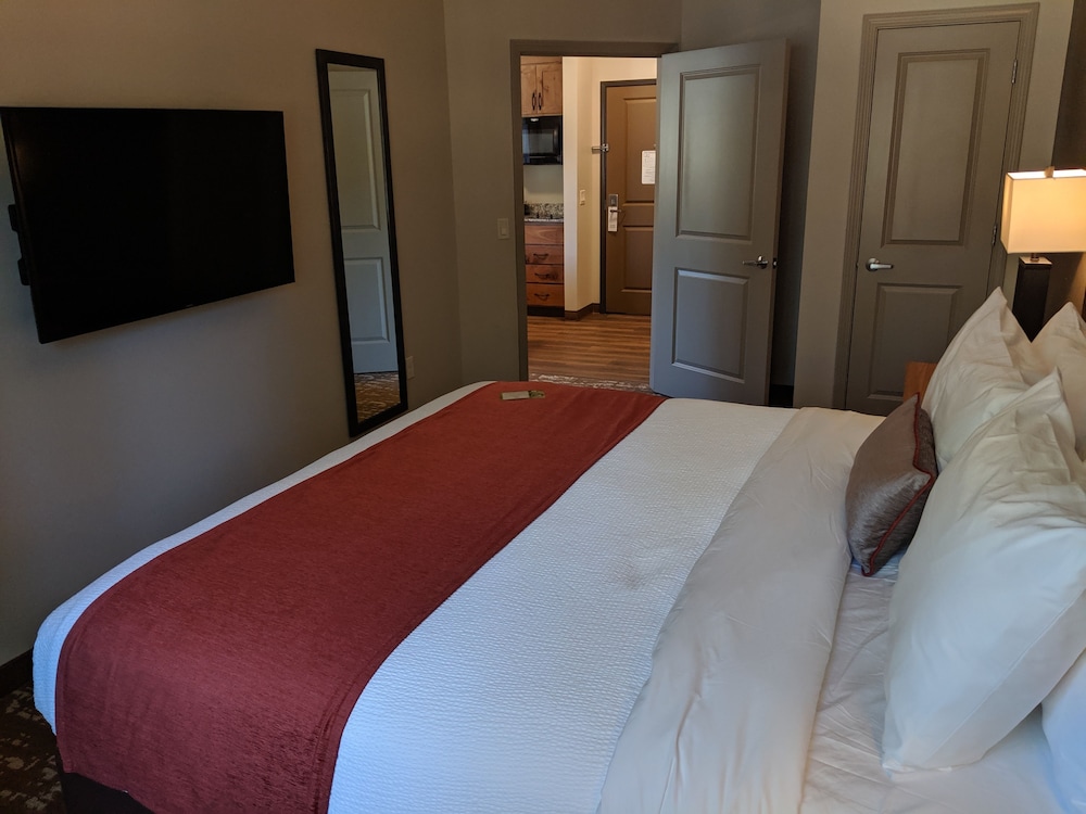 GrandStay Hotel & Suites Sisters - photo 8