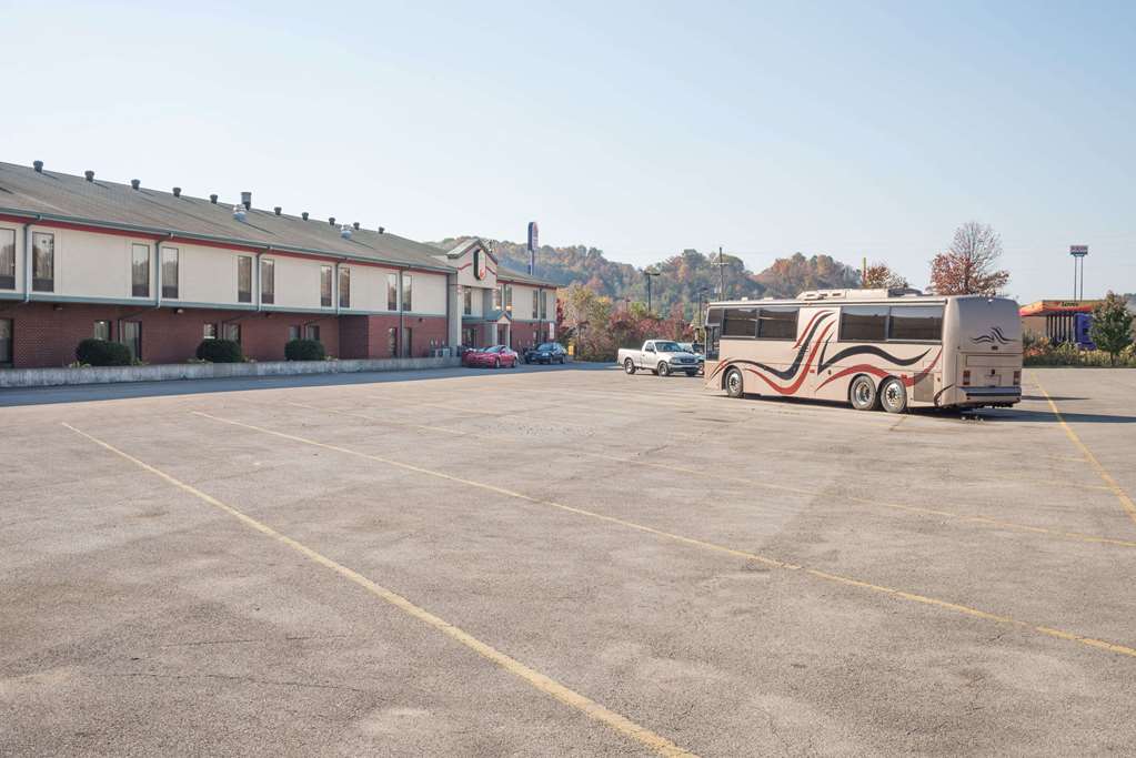 Super 8 by Wyndham Grayson - photo 15