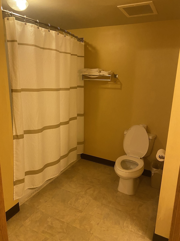Regal Inn Coffeyville - photo 18