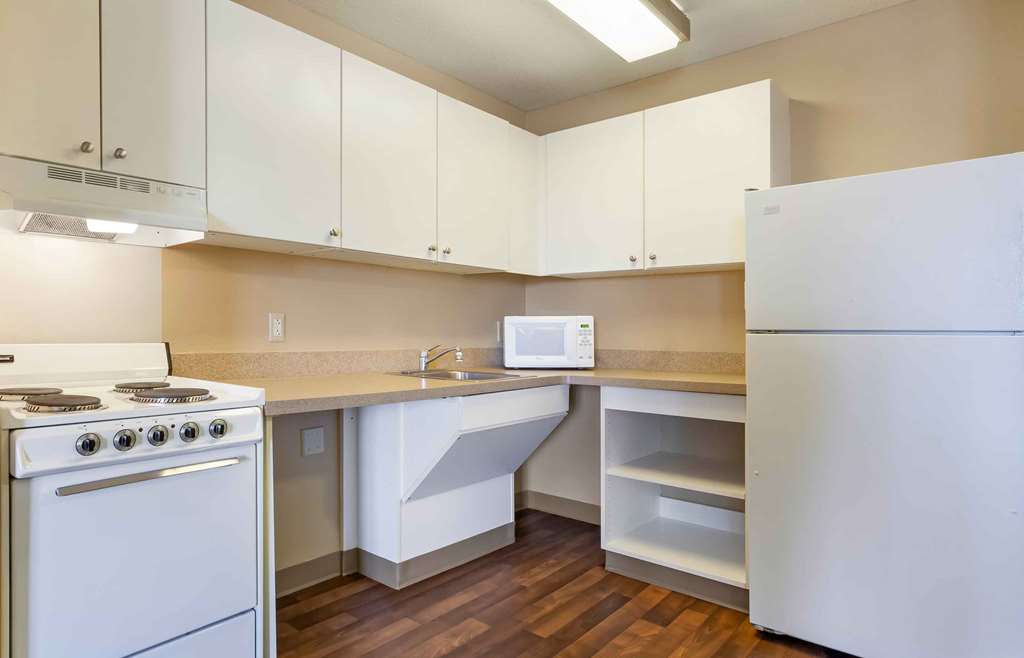 Extended Stay America Select Suites Madison Old Sauk Rd. - photo 17