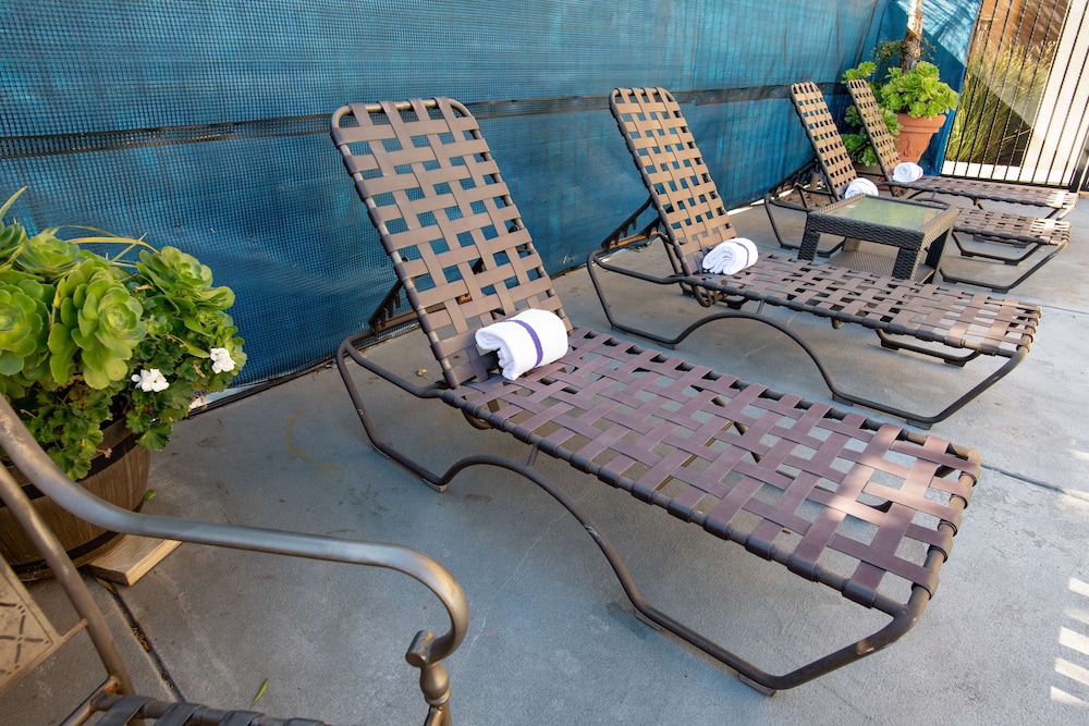 Hampton Inn & Suites Pittsburg CA - photo 81