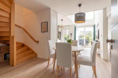 Disneyland Paris 8 Pers 2 Parking Wifi in Montevrain, France