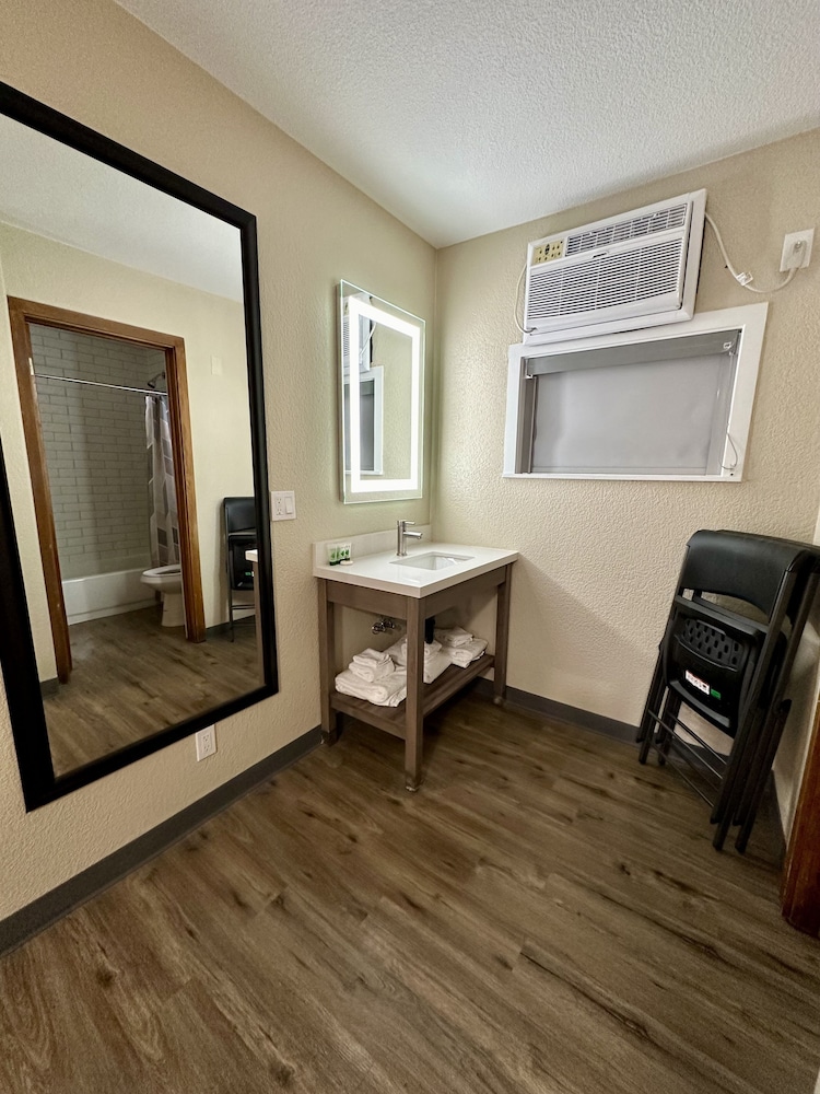 Wapiti Self Service Lodge - photo 23