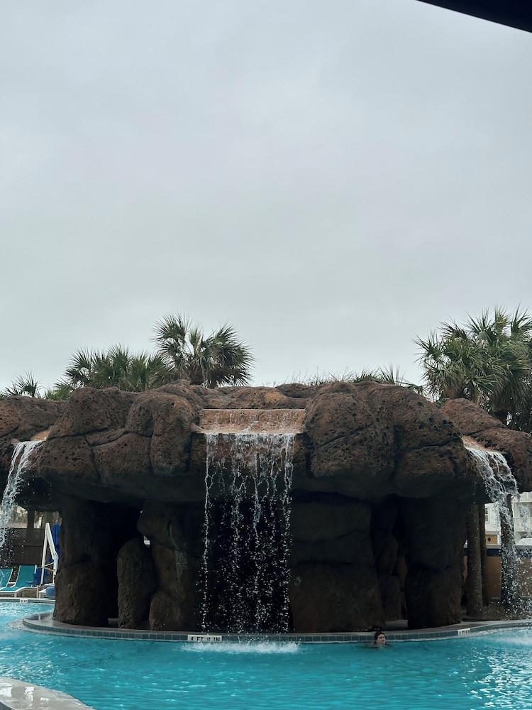 Hampton Inn Jacksonville Beach Oceanfront - photo 38