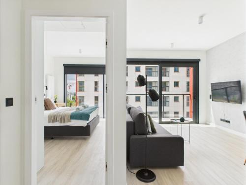 Prosta 69D SuperApart — 4-Star Luxury Hotel in Warsaw, Poland