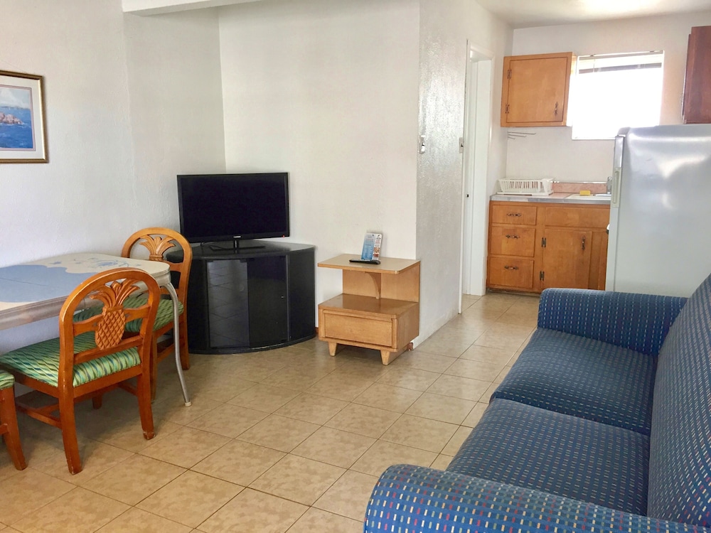 White Caps Motel - photo 25
