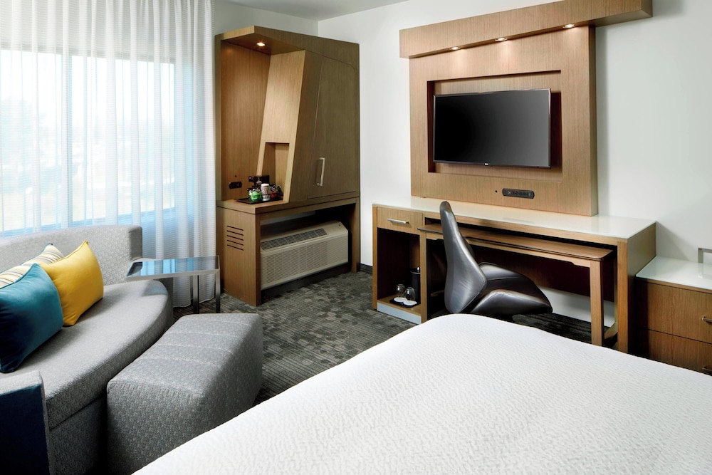 Courtyard by Marriott Charlotte Fort Mill SC - photo 6