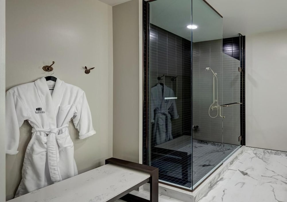 The Hotel Concord - photo 21