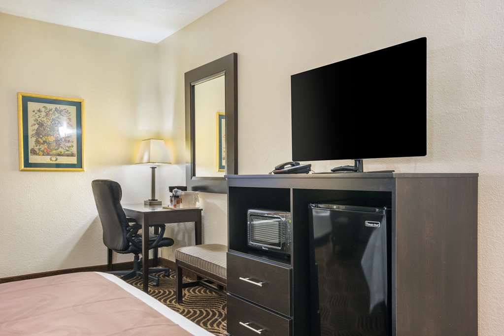 Quality Inn & Suites Florence Cincinnati South - photo 17