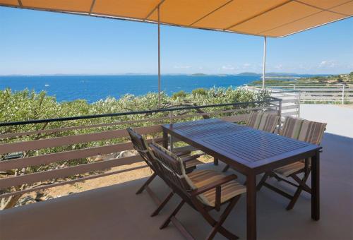 Murter SeaView & Magic Sunsets — 4-Star Luxury Hotel in Murter, Croatia