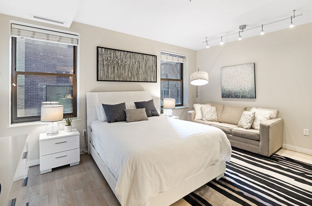 Global Luxury Suites at The White House - photo 6