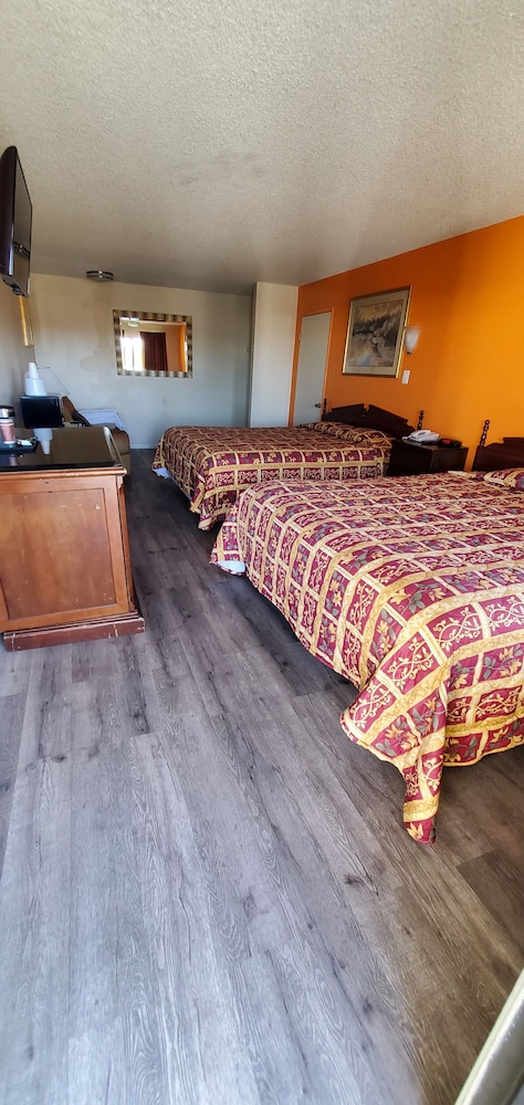 Anaheim National Inn - photo 29