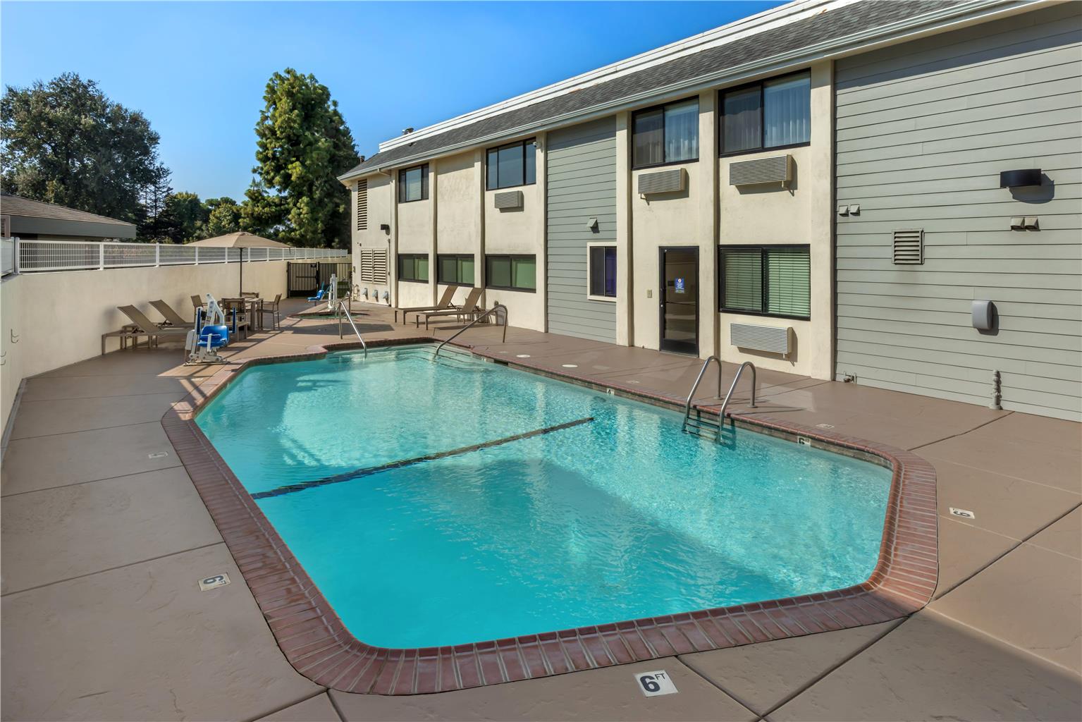Best Western Town & Country Lodge - photo 29