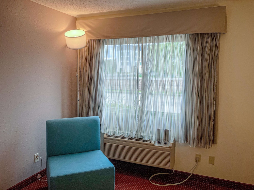 Motel 6 Elkhart IN - photo 13