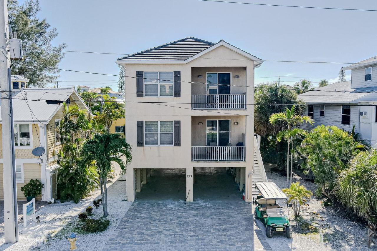 Tropical Daze Lower in Bradenton Beach, United States
