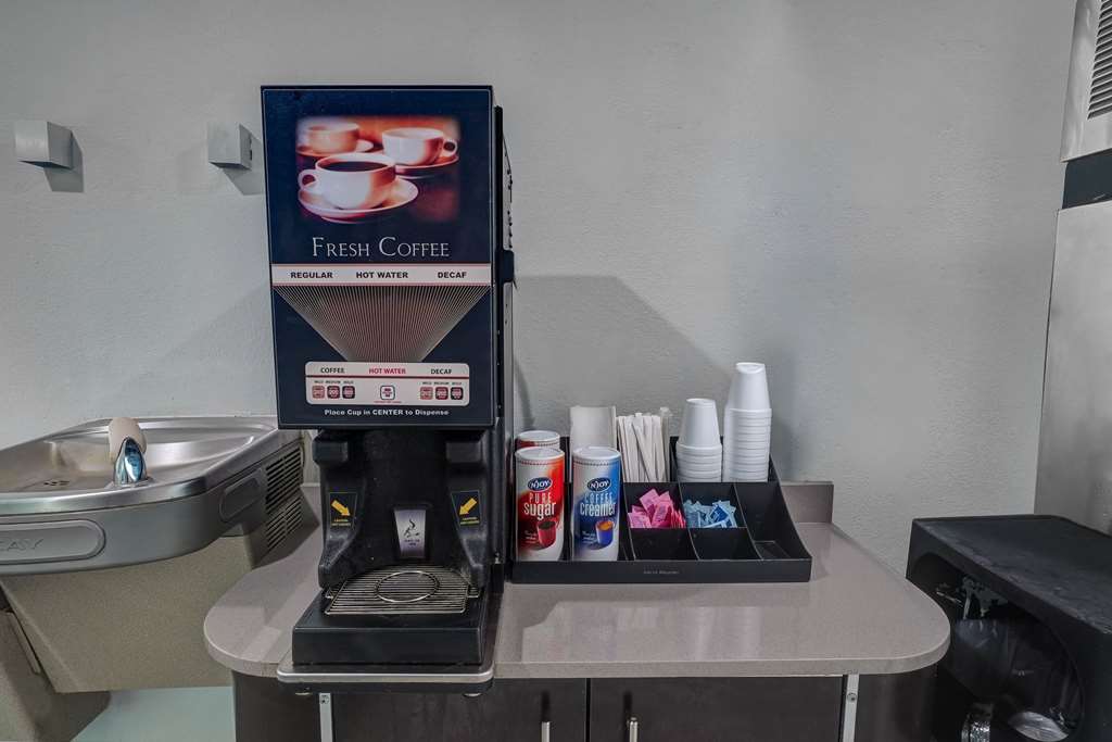 Motel 6 Montgomery AL Airport - photo 21
